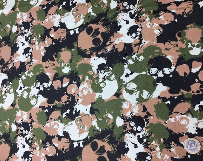 Cotton poplin with skulls on army green