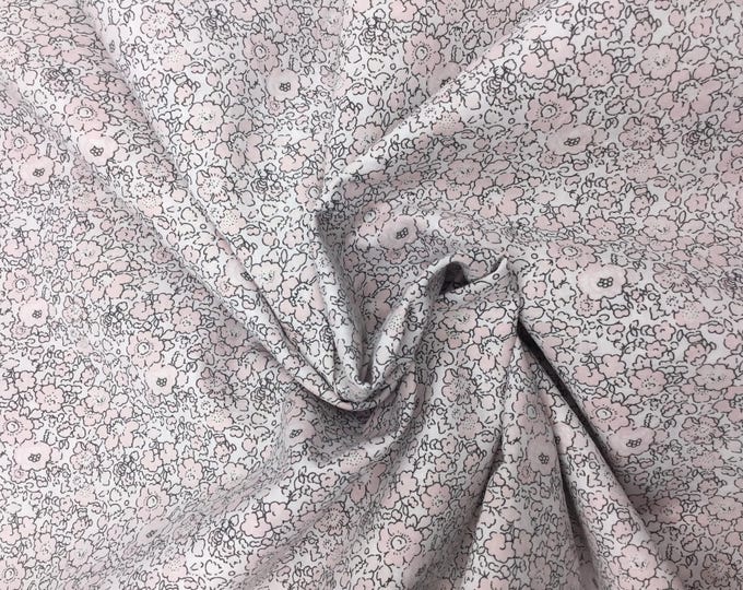 Tana lawn fabric from Liberty of London, bleached Betsy Ann Pearl. Easy to sew for a marvelous result