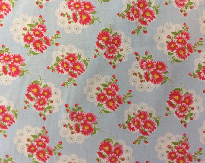 High quality cotton poplin, vintage floral on baby blue