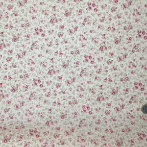 Cotton poplin with English roses on cream