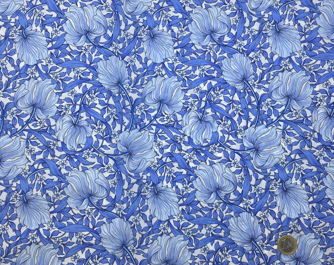 English Pima lawn cotton fabric, priced per 25cm. Foliage, blue jugend