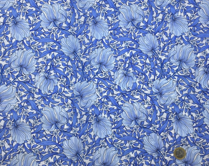 English Pima lawn cotton fabric, priced per 25cm. Foliage, blue jugend