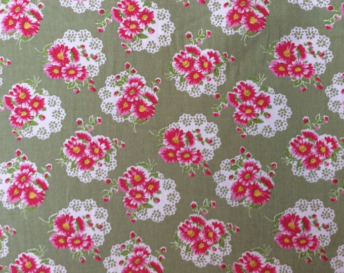 High quality cotton poplin, vintage floral on moss green