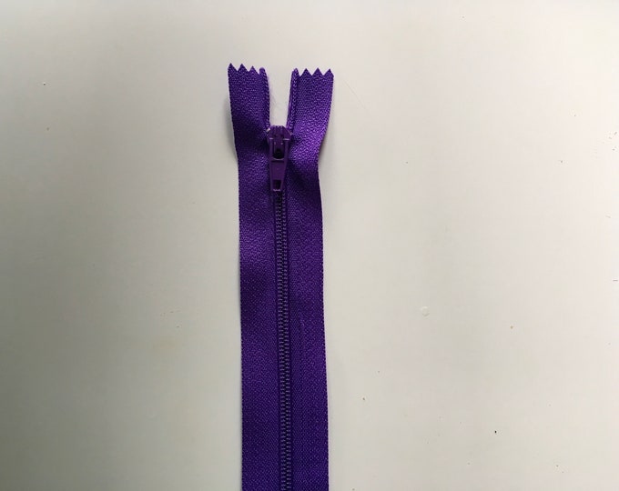 Nylon coil zipper, 40cm (16 »), purple