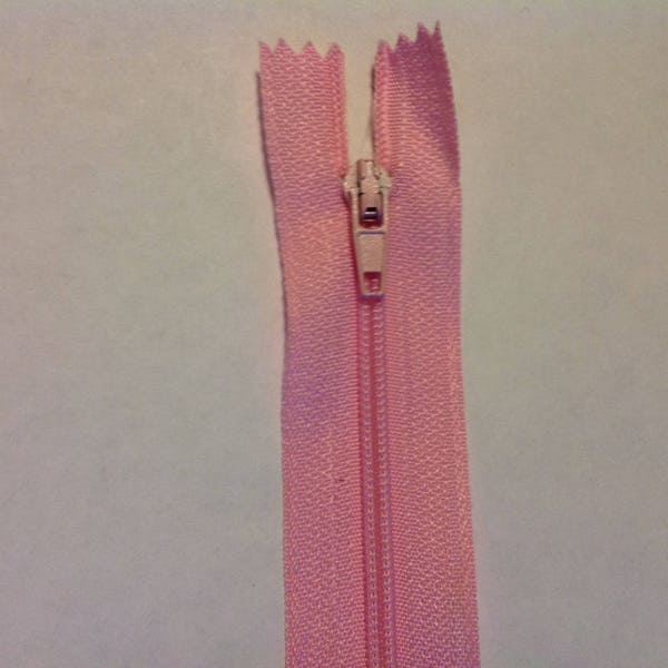 Nylon coil zipper, 30cm (12"), pink