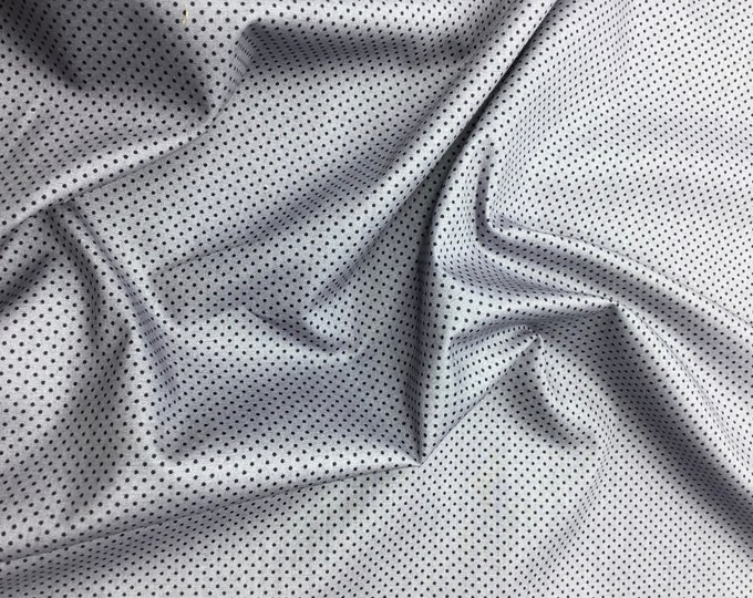 High quality cotton poplin. Black polka dots on grey nr18