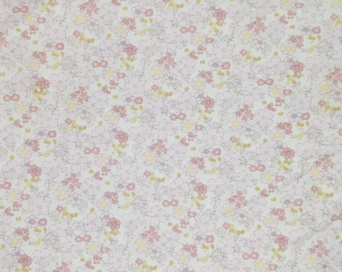 Cotton poplin with floral print, Soft pink Betty