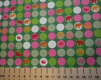 High quality cotton poplin, elephants on green