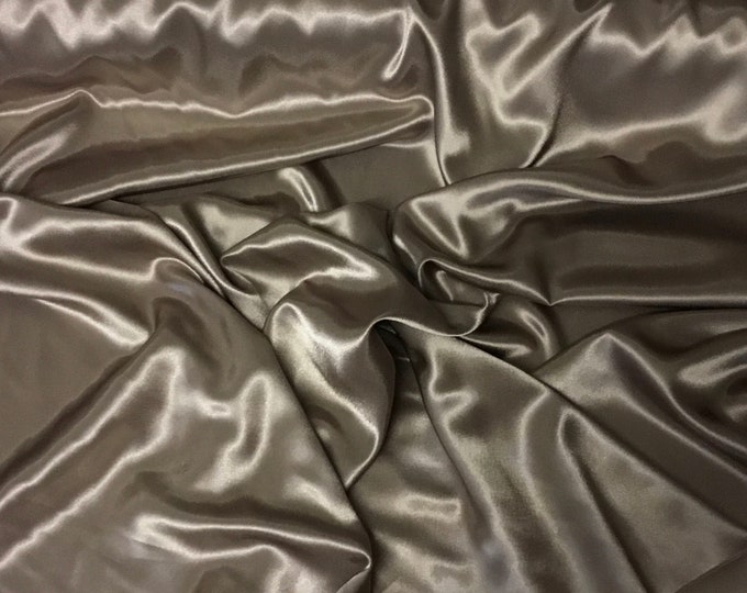 High quality silky satin, backed crepe. Taupe nr42