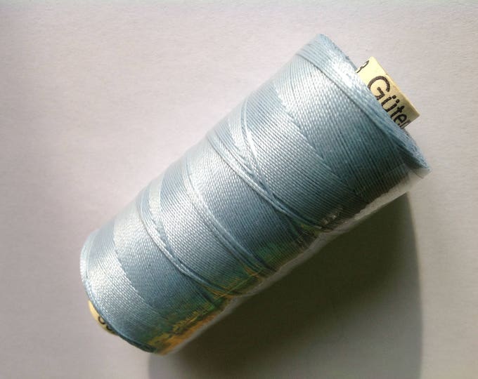 Extras strong Gutermann sewing thread, pale ice green no71