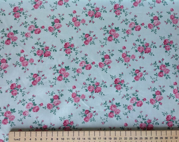 High quality cotton poplin, vintage floral print on light green