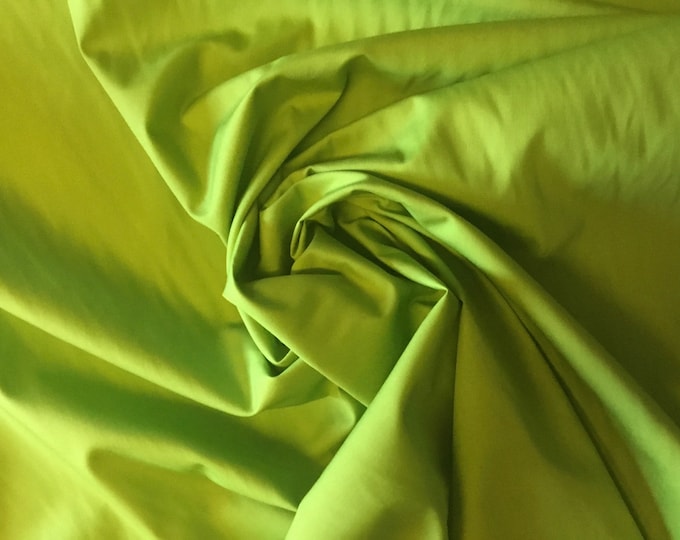 High quality cotton poplin dyed in Japan. Apple green nr37