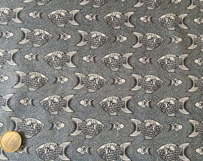 High quality cotton poplin, white and greyish blue fish print