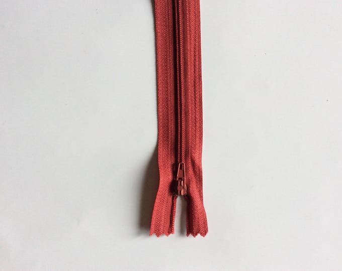 Nylon coil zipper, 30cm (12"), red Bordeaux