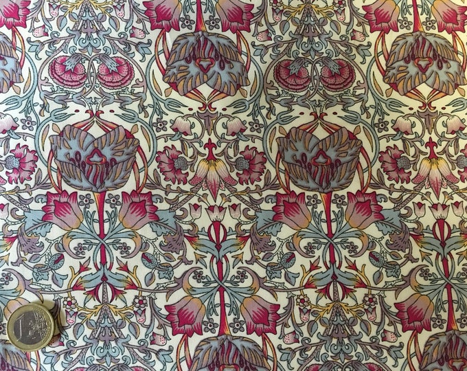 English Pima lawn cotton fabric, priced per 25cm, jugend style. Istanbul