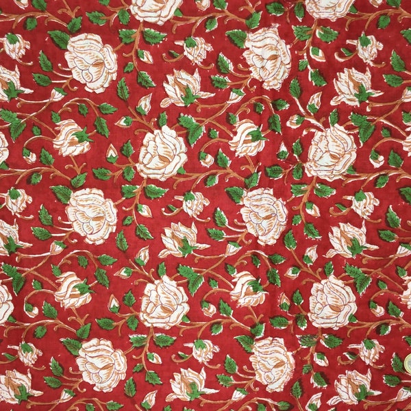 Tissu voile de coton imprimé à la main en Inde. Jaipur roses blanches