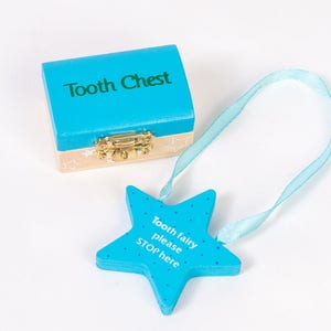 Tooth Fairy Set blue star tooth chest and door hanger image 1