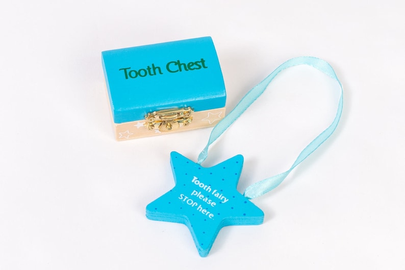 Tooth Fairy Set blue star tooth chest and door hanger image 1