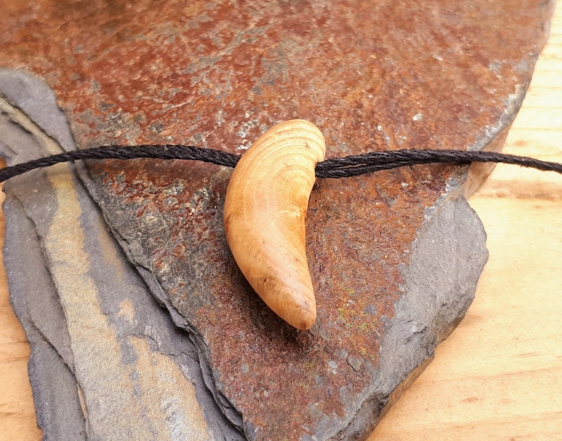 Horn Necklace Surf Necklace Handmade Driftwood Pendant Tribal Necklace Men/'s Tribal Necklace Recycled Necklace Tooth Necklace