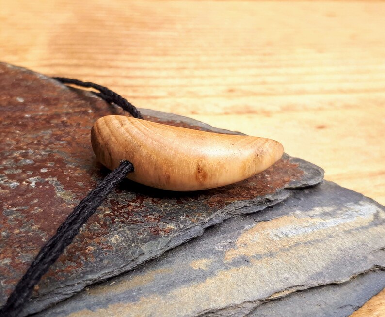 Horn Necklace Surf Necklace Handmade Driftwood Pendant Tribal Necklace Men/'s Tribal Necklace Recycled Necklace Tooth Necklace