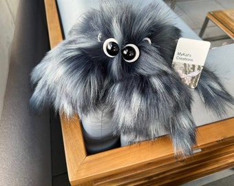 Midnight the hand made X-Large Jumping Spider