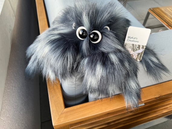 Midnight the hand made X-Large Jumping Spider