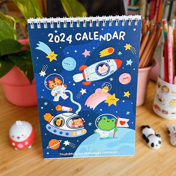 2024 Tischkalender A5 ""Happy Space Cover"", 12 Monate Kawaii-Kalender mit 13 Seiten und weißer Spiralbindung."