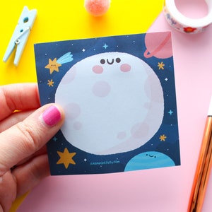 Blocco note adesivo "Moon Notes" Simpatico blocco note Kawaii con 50 fogli adesivi, dimensioni quadrate 8,5 cm x 8,5 cm
