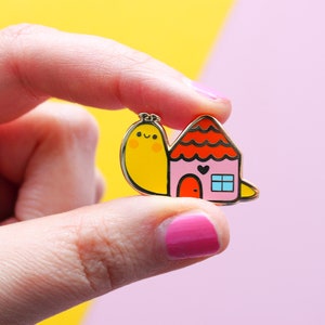 Snail Hard Enamel Pin Animal Kawaii Jacket Accessory Cute House Brooch for Backpack Golden Nickel Plating