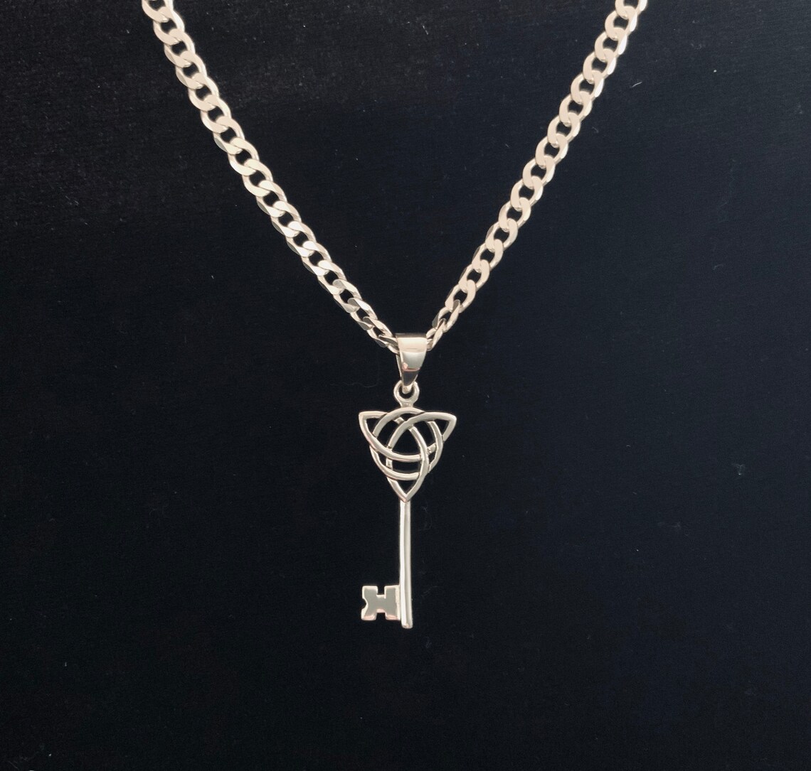 Handcast 925 Sterling Silver Irish Celtic Triquetra Trinity Knot Key ...