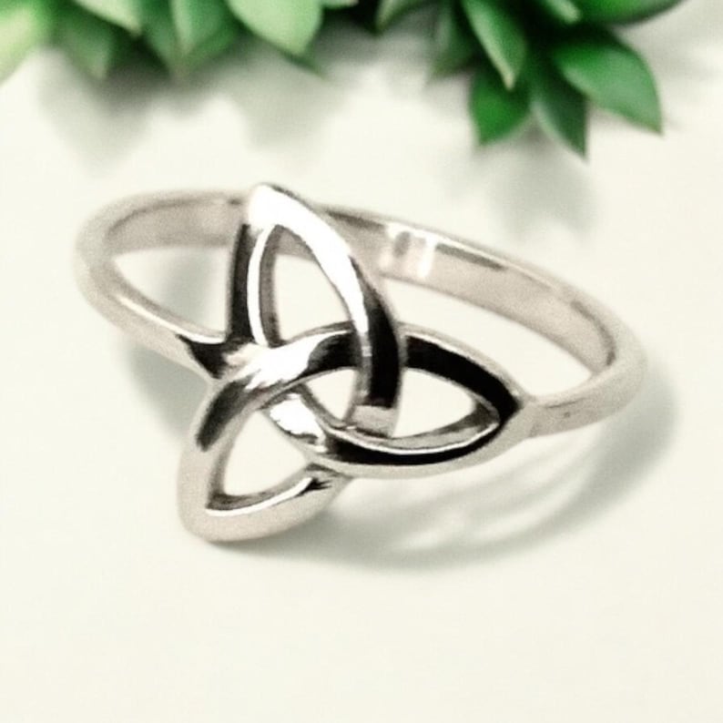 Handcast 925 Sterling Silver Irish Celtic Trinity Triquetra Knot Ring ...