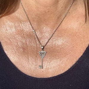 Handcast 925 Sterling Silver Irish Celtic Triquetra Trinity Knot Key ...