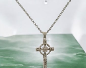 Colgante de cruz celta irlandesa en plata de ley 925 fundida a mano + collar de cadena gratis
