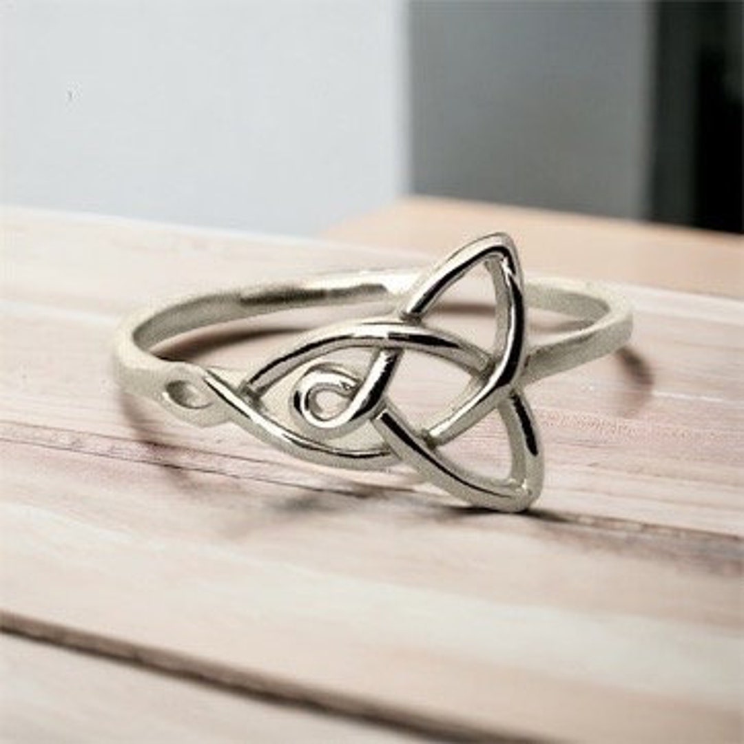 Handcast 925 Sterling Silver Irish Celtic Trinity Triquetra Knot Ring ...