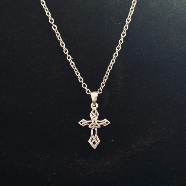 Handcast 925 Sterling Silver Celtic Triquetra Trinity Knot Cross Pendant Necklace + Free Chain