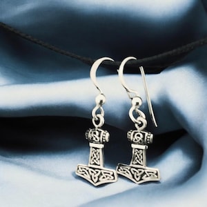 Handcast 925 Sterling Silver Viking Thor’s Hammer Mjolnir Dangle Earrings