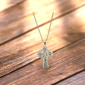 Large Unisex Handcast 925 Sterling Silver Irish Celtic Cross Pendant + Free Chain Necklace