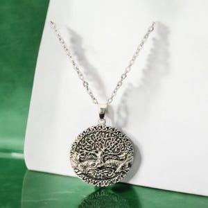 Großer Handgegossener 925er Sterling Silber Wikinger Keltischer Lebensbaum Anhänger mit Odin&#39;s Wölfen Geri und Freki + Free Kette