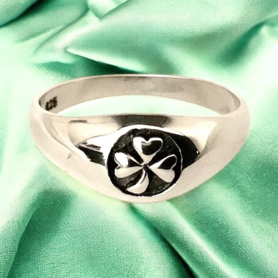 Handcast 925 Sterling Silver 3 Leaf Clover Irish Shamrock Signet