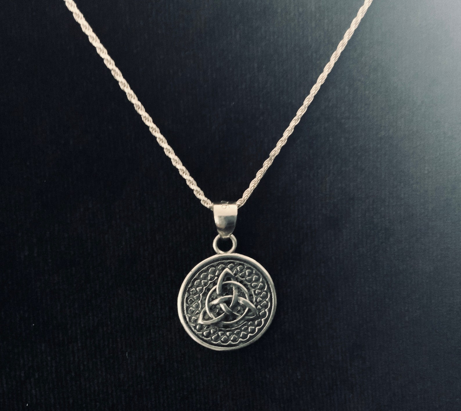 Handcast 925 Sterling Silver Irish Celtic Triquetra Trinity Knot ...