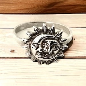 Handcast 925 Sterling Silver Sun and Moon Ring