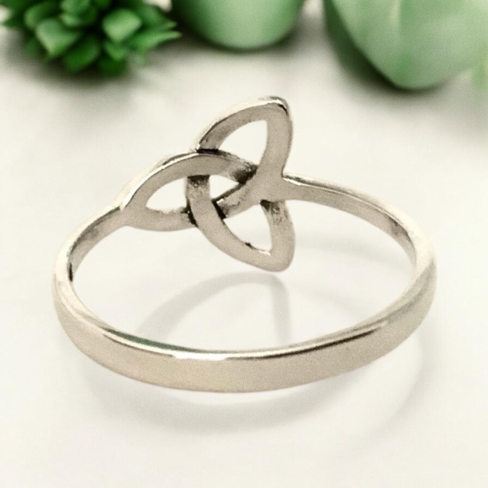 Handcast 925 Sterling Silver Irish Celtic Trinity Triquetra Knot Ring ...