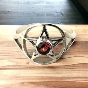 Handcast 925 Sterling Silver Pentacle Pentagram Garnet Ring