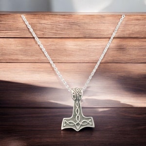 Handcast Double Sided 925 Sterling Silver Norse Viking Thor&#39;s Thors Hammer Mjolnir Pendant + Free Chain