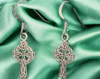 Boucles d'oreilles pendantes croix celtique en argent sterling 925 coulées à la main