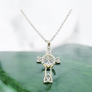 Small 925 Sterling Silver Irish Celtic Claddagh Claddaugh Cross Pendant Necklace Free Chain