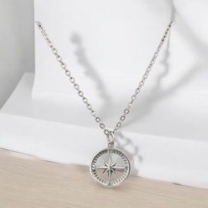Colgante de brújula de plata de ley 925 fundido a mano + collar de cadena gratis