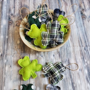 St Patty&#39;s day Shamrock ornaments, St Patty&#39;s day home decor, St Patricks Day bowl fillers, Primitive Shamrock bowl fillers,