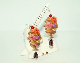 Floralia collection - Dark flowers street earrings