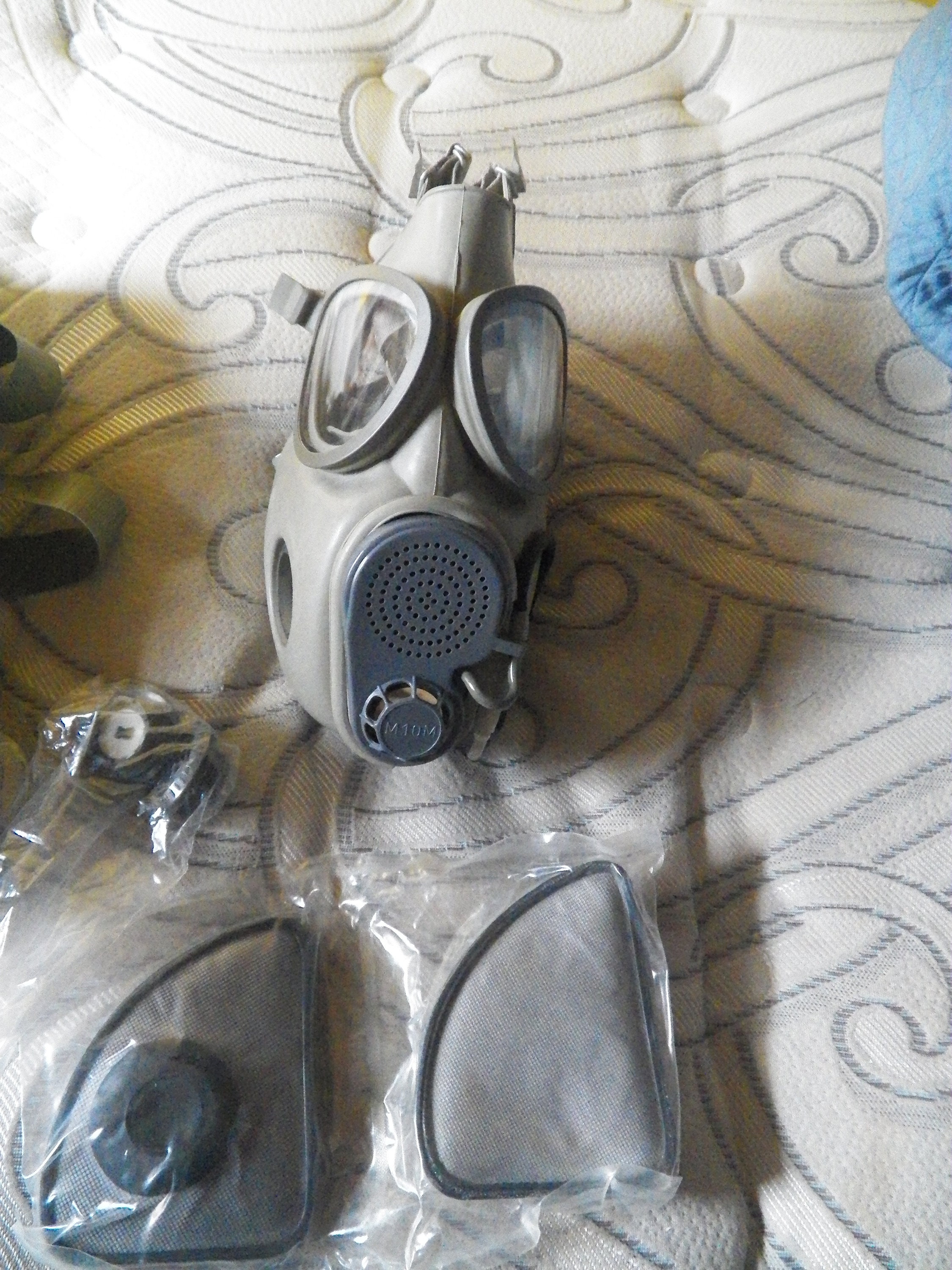 czech m10 gas mask czech m10 gas mask